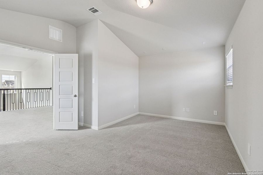 Spacious, unfurnished interior of a new home in Estancia Ranch - Premier Series, San Antonio (Image 38). Spacious, unfurnished interior of a new home in Estancia Ranch - Premier Series, San Antonio (Image 38).