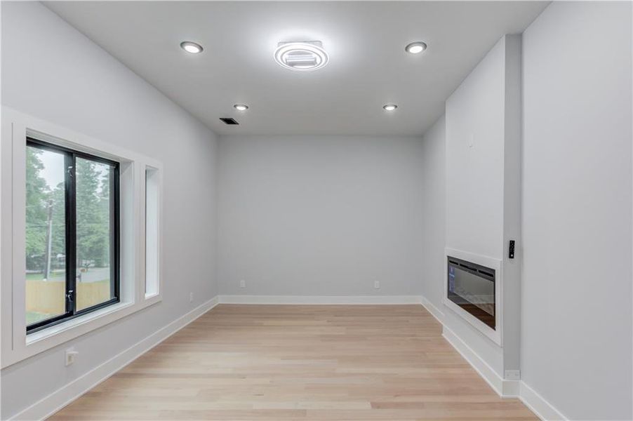 Spacious, unfurnished interior of a new home in , Atlanta (Image 49). Spacious, unfurnished interior of a new home in , Atlanta (Image 49).