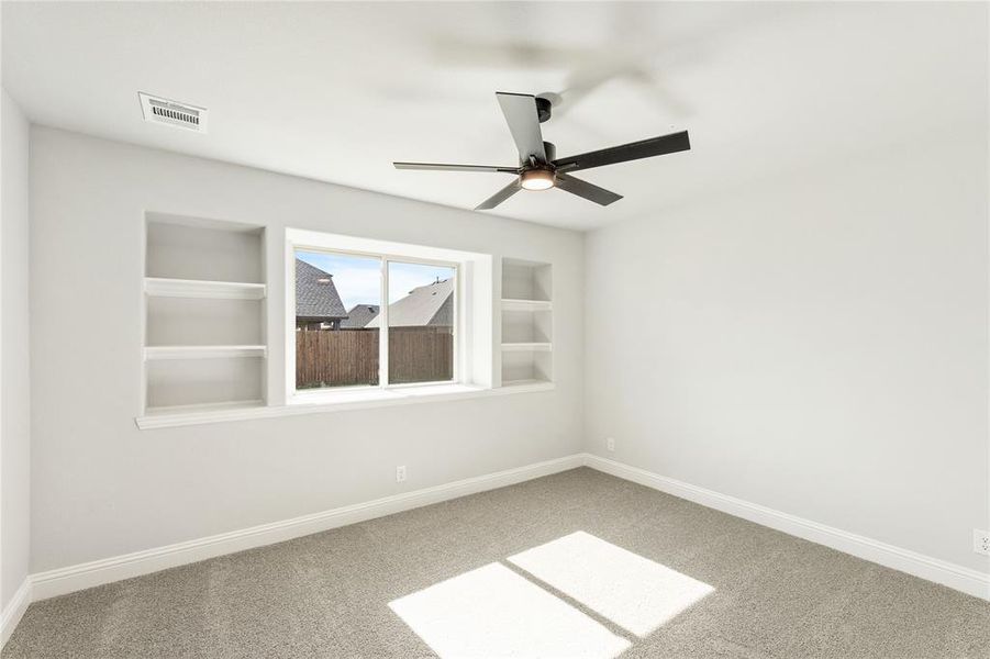 Spacious, unfurnished interior of a new home in Maplewood, Glenn Heights (Image 25).