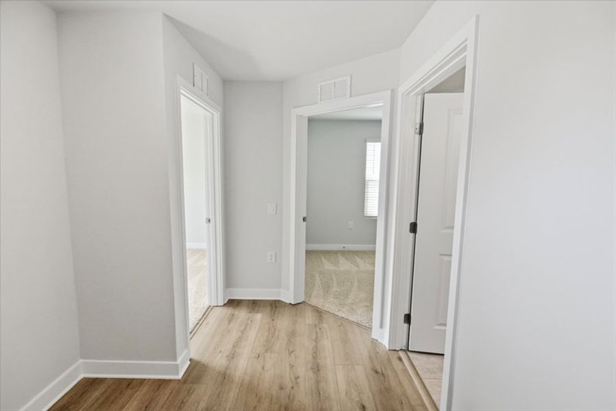 Spacious, unfurnished interior of a new home in Wren Woods Ranches, Gray Court (Image 12).