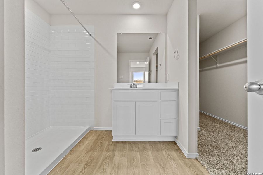 Furnished interior view inside a new home in Bollinger, Uhland (Image 6).