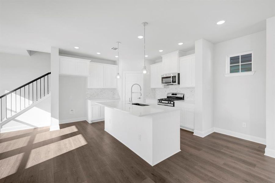 Furnished interior view inside a new home in Painted Tree Woodland West – Cottages, McKinney (Image 17).