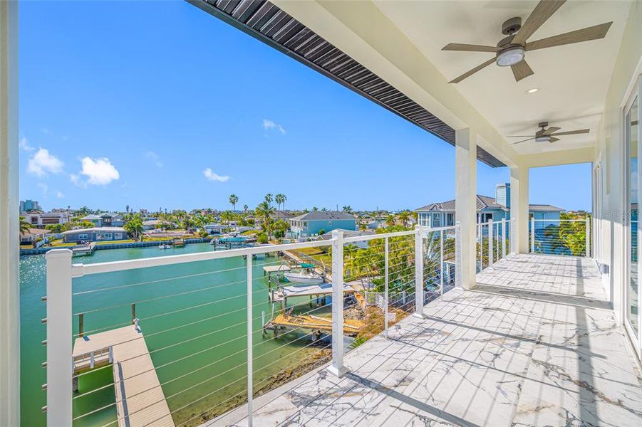 Exterior details and patio area of a home in , Treasure Island (Image 3).