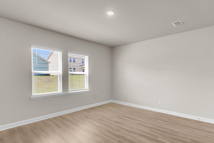 Spacious, unfurnished interior of a new home in Tea Farm, Ravenel (Image 37).