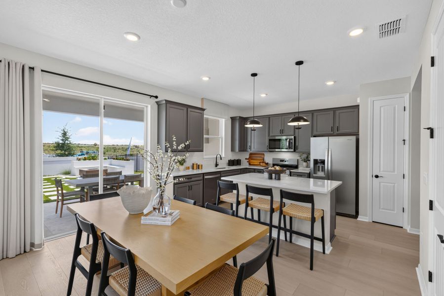 Representative furnished interior of a home built from the Imperial by Pulte Homes in Lakehaven Estates, Clermont (Image 15).