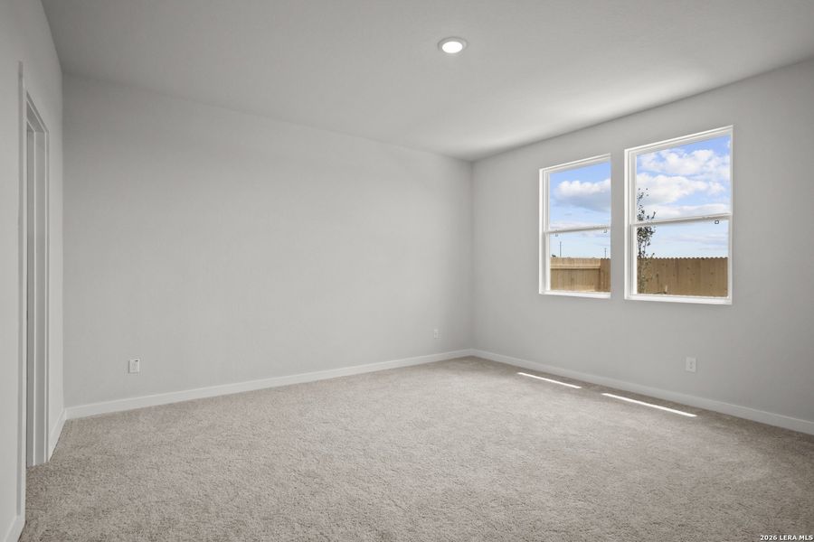 Spacious, unfurnished interior of a new home in Agave, San Antonio (Image 25).