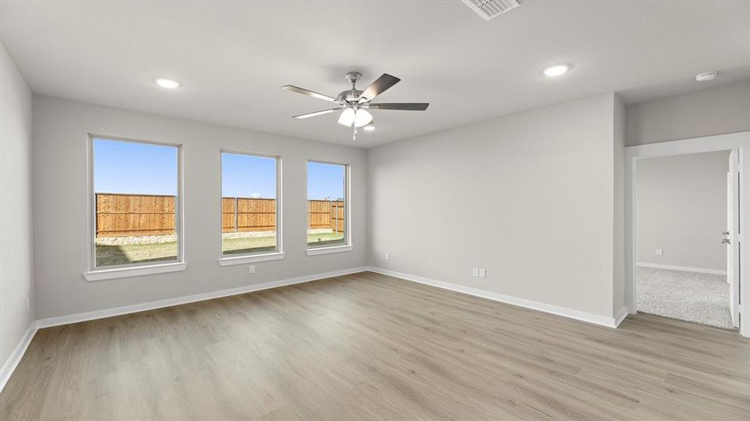 10. 9313 Derry - Family