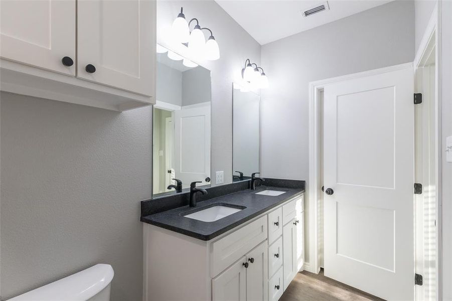 Furnished interior view inside a new home in , Abilene (Image 9).