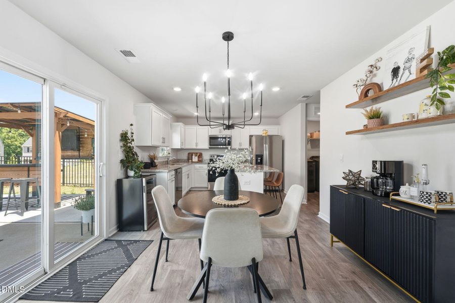 27-web-or-mls-ROB04804