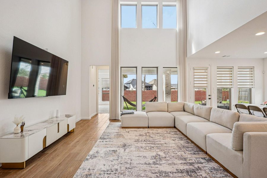Furnished interior view inside a new home in Sienna, Missouri City (Image 31).