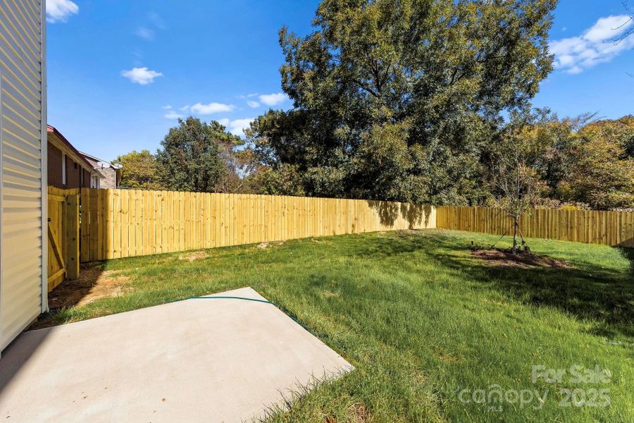 Exterior details and patio area of a home in , Charlotte (Image 4).
