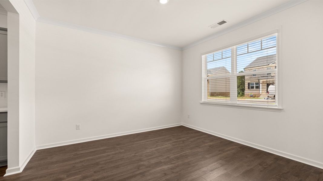 Spacious, unfurnished interior of a new home in Bridle Creek, Locust Grove (Image 19).