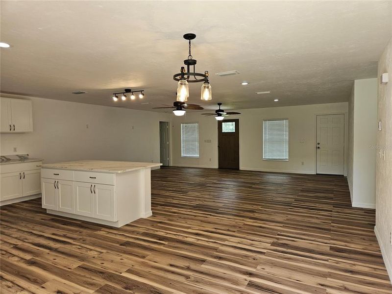 Spacious, unfurnished interior of a new home in , Williston (Image 13).