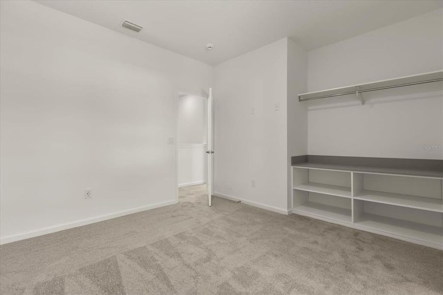 Spacious, unfurnished interior of a new home in , Orlando (Image 51).