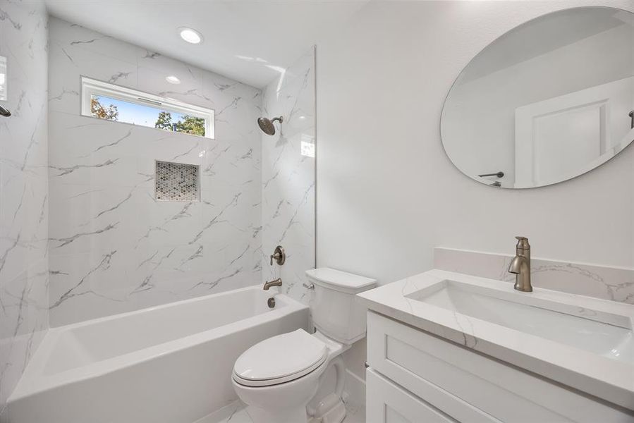 Furnished interior view inside a new home in , Dallas (Image 7).