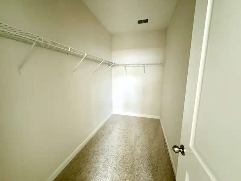 Spacious, unfurnished interior of a new home in , Summerville (Image 15).