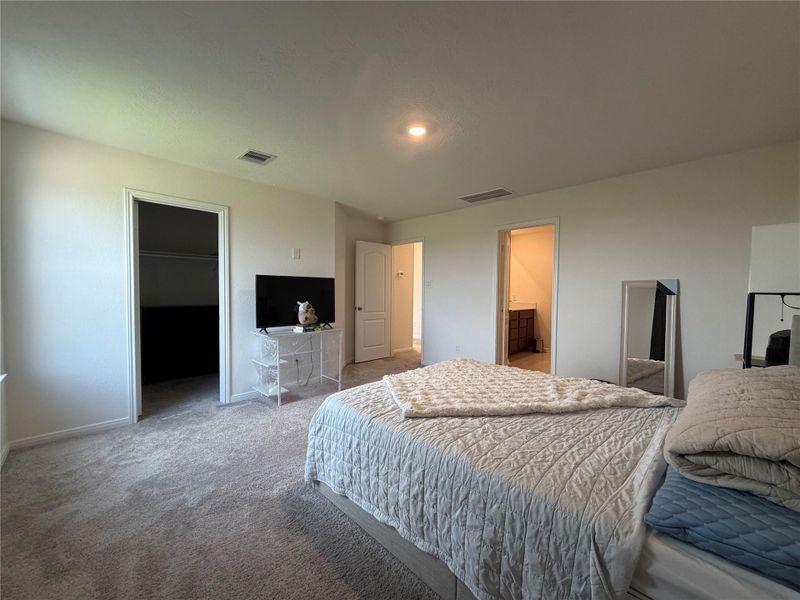 Furnished interior view inside a new home in , Katy (Image 7).