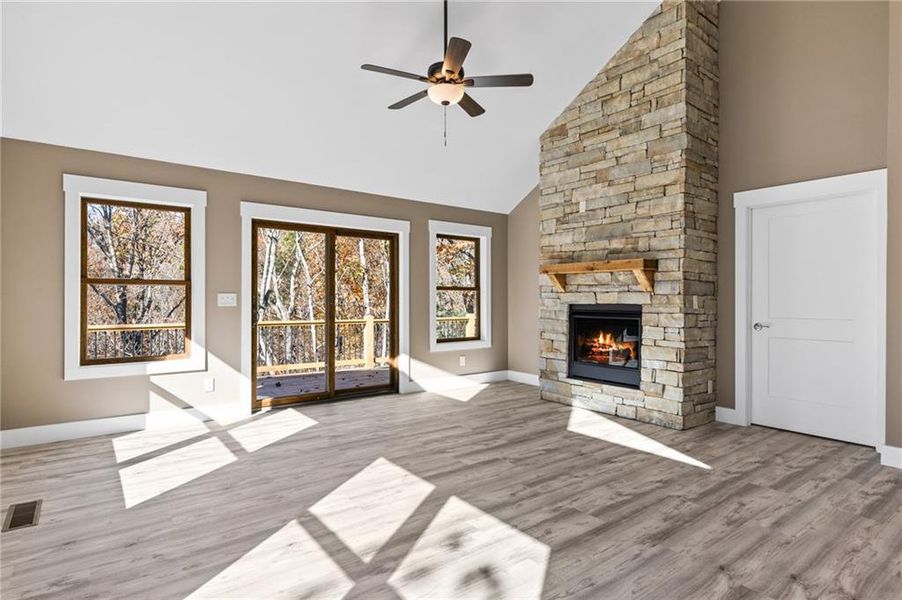 Spacious, unfurnished interior of a new home in , Ellijay (Image 17).