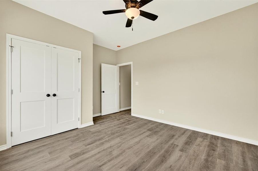 Spacious, unfurnished interior of a new home in , Callisburg (Image 24).