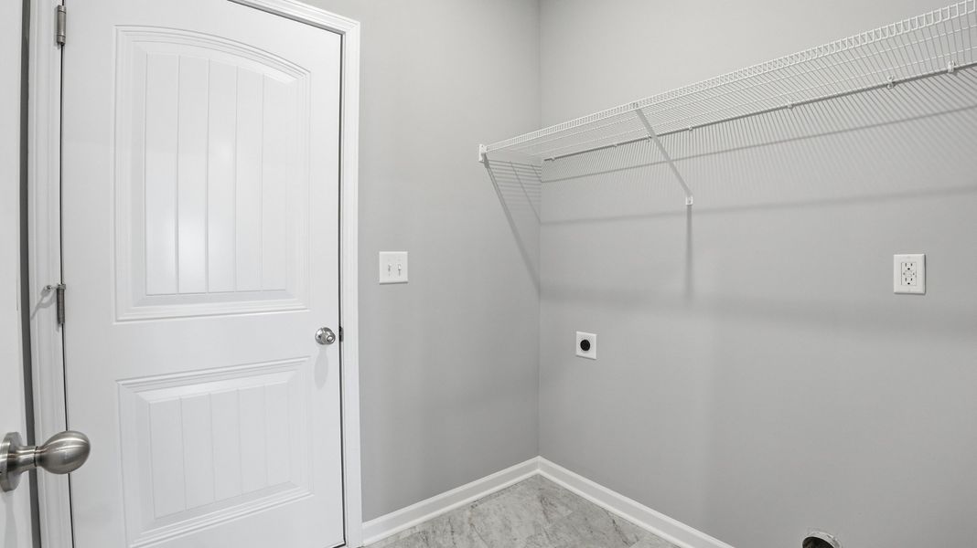 Spacious, unfurnished interior of a new home in Sagewood, Tullahoma (Image 21).