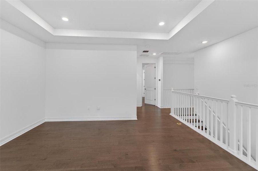 Spacious, unfurnished interior of a new home in SouthShore Yacht Club, Ruskin (Image 64).