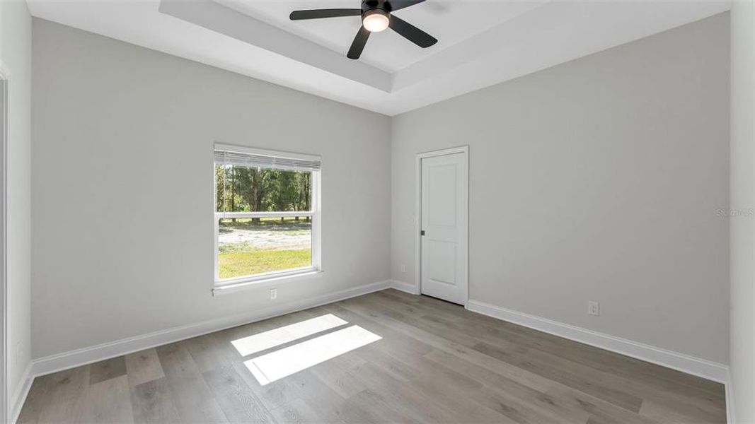 Spacious, unfurnished interior of a new home in , Winter Haven (Image 7).
