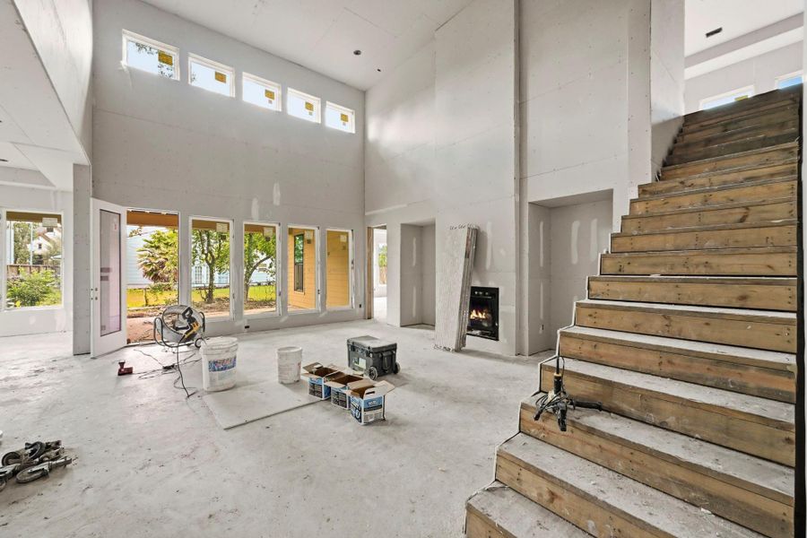 Stunning double height ceilings! Stunning double height ceilings!