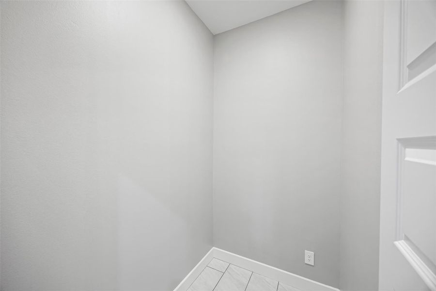 Spacious, unfurnished interior of a new home in , Splendora (Image 34).