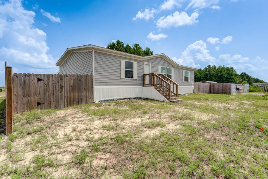 Image 9 of a home in . Image 9 of a home in .