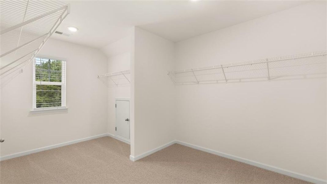 Spacious, unfurnished interior of a new home in Westland, Bogart (Image 38). Spacious, unfurnished interior of a new home in Westland, Bogart (Image 38).