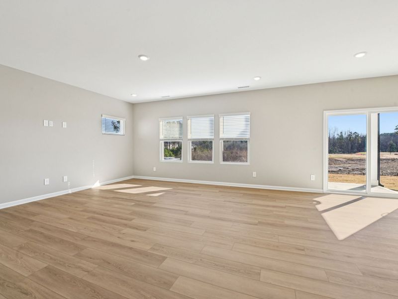 Spacious, unfurnished interior of a new home in Watkins Glen, Raleigh (Image 10).