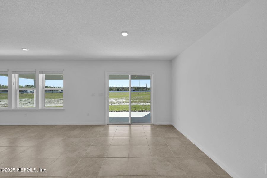 Spacious, unfurnished interior of a new home in Wells Landing, Jacksonville (Image 25).