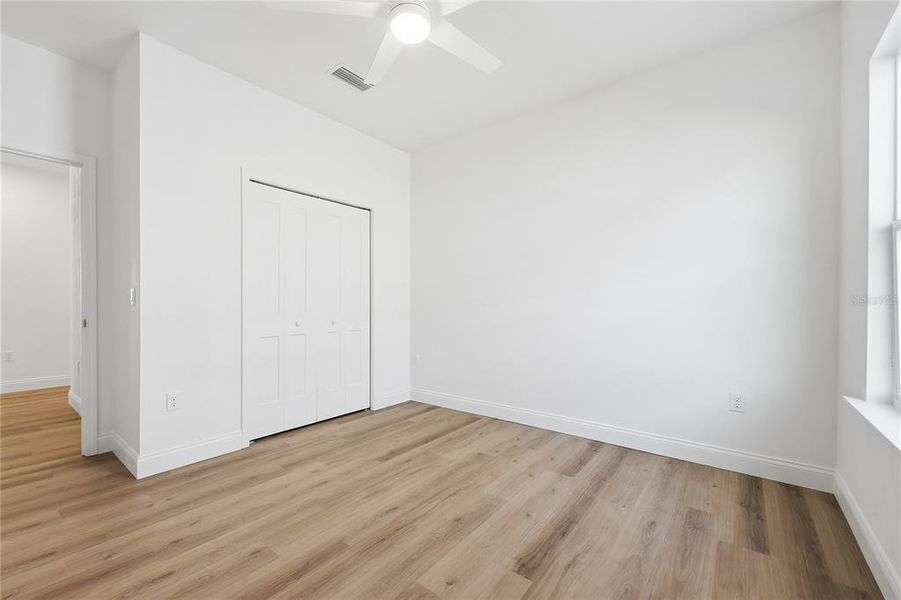 Spacious, unfurnished interior of a new home in , Gainesville (Image 23).