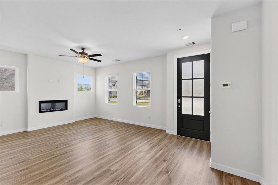 Spacious, unfurnished interior of a new home in Solterra Texas, Mesquite (Image 26).