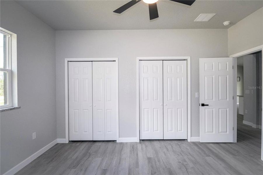 Spacious, unfurnished interior of a new home in , Sebring (Image 13).