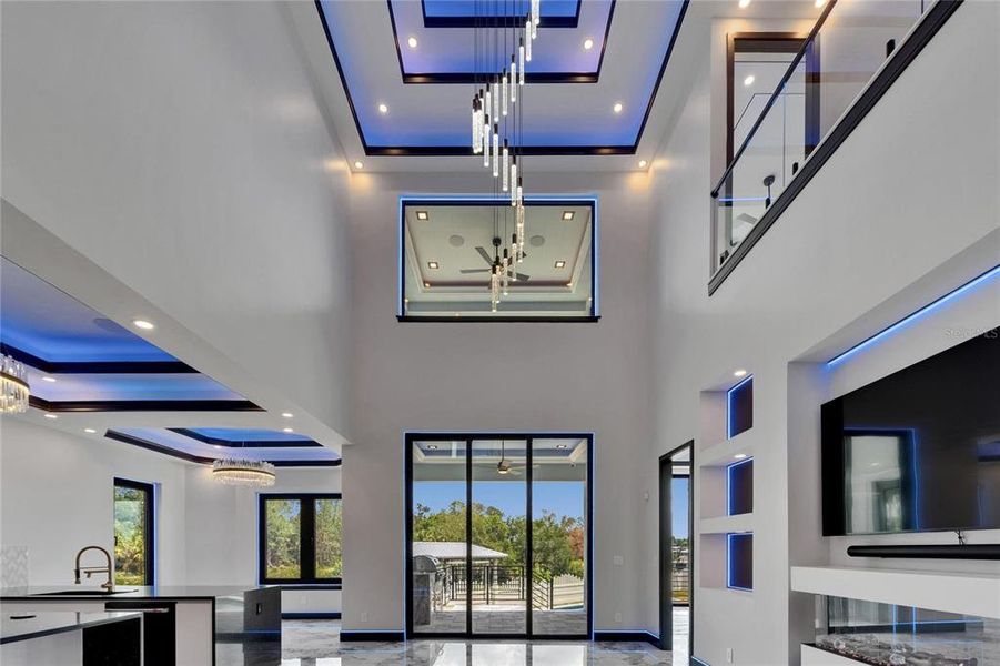 Spacious, unfurnished interior of a new home in , Apollo Beach (Image 93).