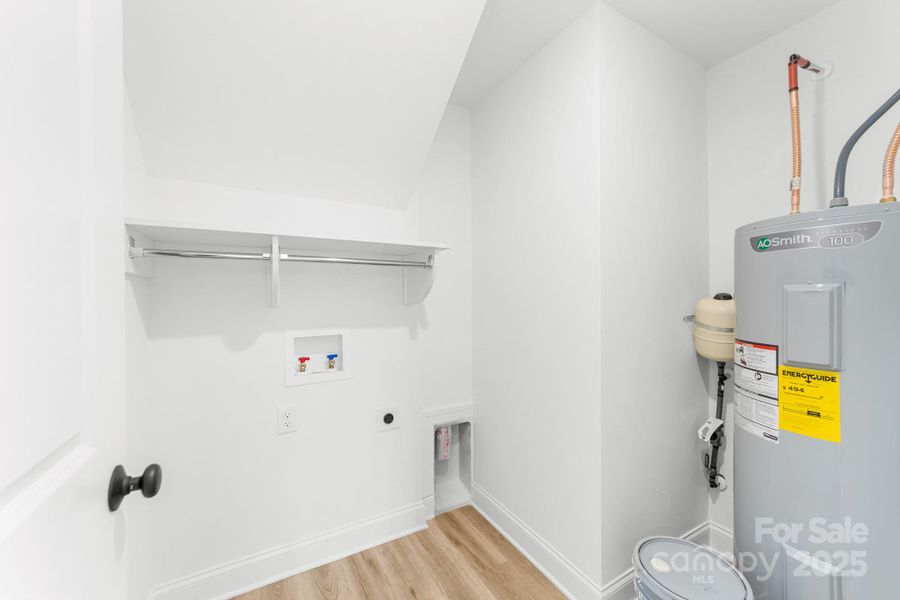 Spacious, unfurnished interior of a new home in , Shelby (Image 28).