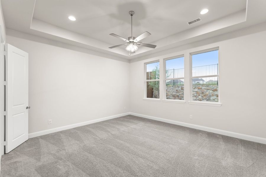 Spacious, unfurnished interior of a new home in Nelson Lake Estates, Rockwall (Image 21).