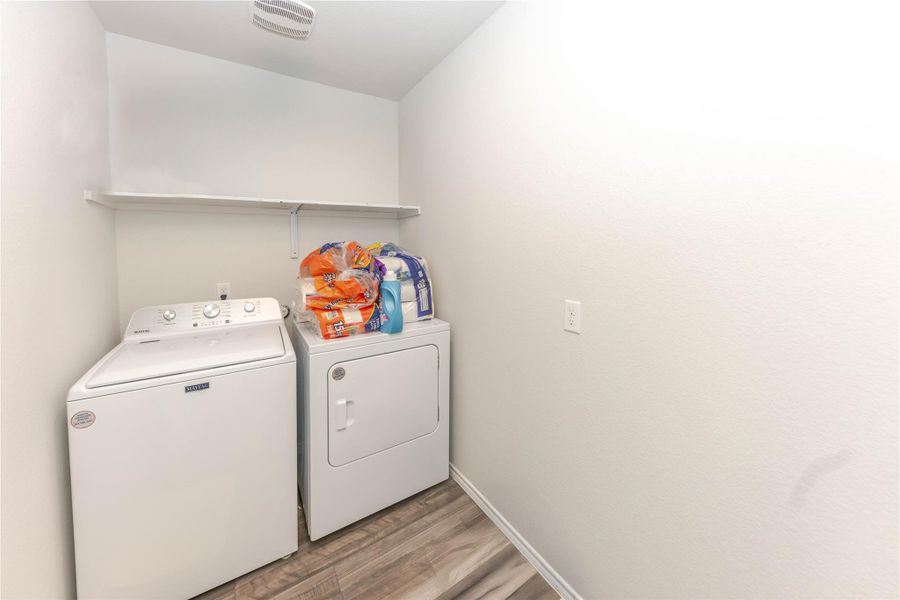 Furnished interior view inside a new home in Willow Glenn, Temple (Image 8).