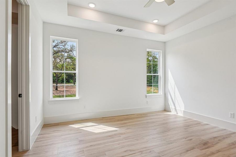 Spacious, unfurnished interior of a new home in , Burleson (Image 21).