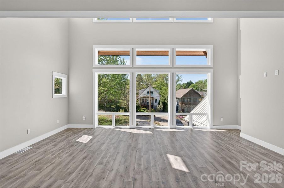 Spacious, unfurnished interior of a new home in , Asheville (Image 33).
