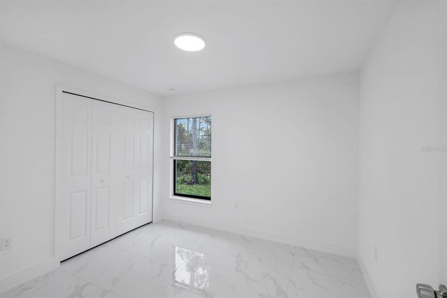 Spacious, unfurnished interior of a new home in , Lehigh Acres (Image 23).