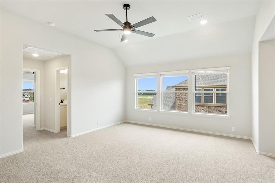 Spacious, unfurnished interior of a new home in Homestead at Daniel Farms Phase 2, DeSoto (Image 30). Spacious, unfurnished interior of a new home in Homestead at Daniel Farms Phase 2, DeSoto (Image 30).