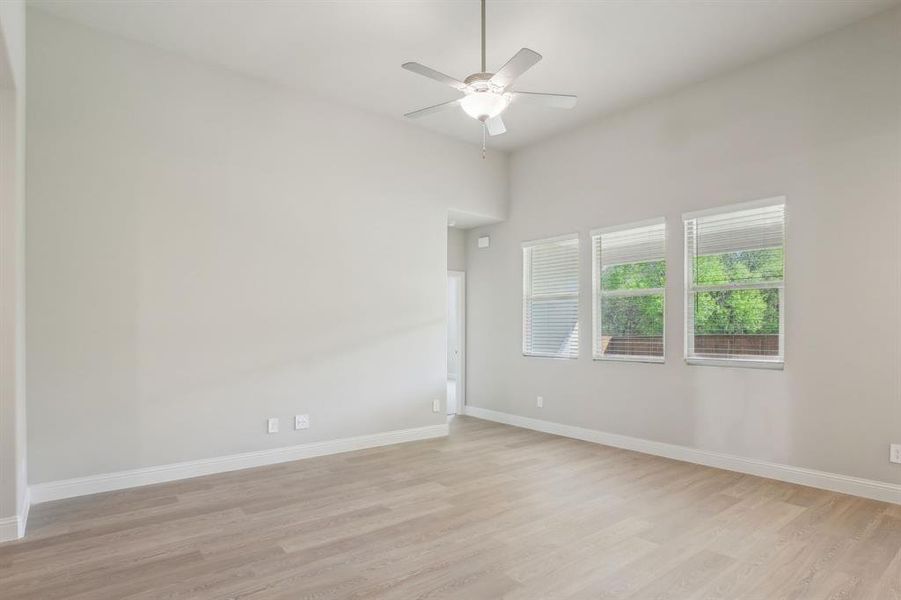 Photo is not of the actual home, but is an inspirational photo of builder’s model home and may depict options, furnishings, and/or decorator features that are not included. Photo is not of the actual home, but is an inspirational photo of builder’s model home and may depict options, furnishings, and/or decorator features that are not included.