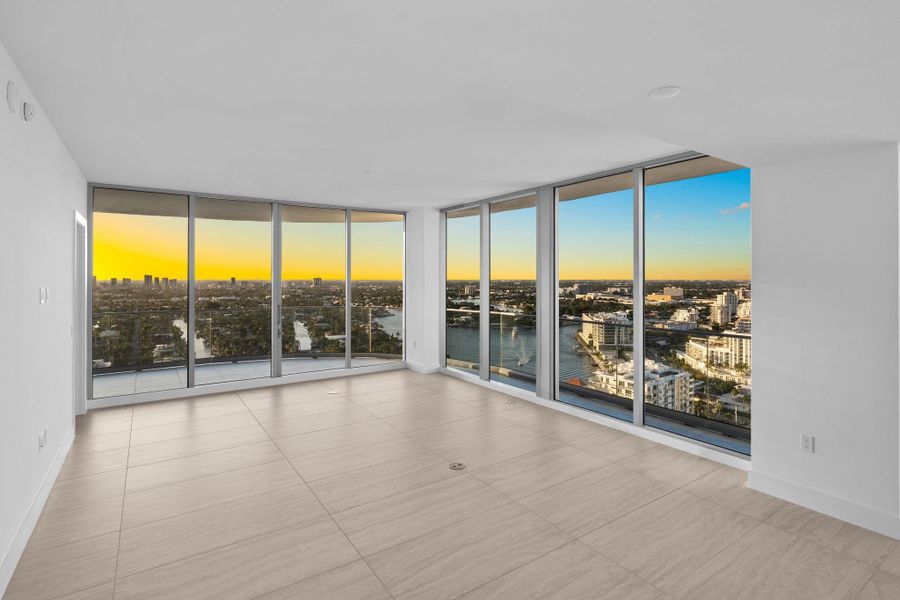 Spacious, unfurnished interior of a new home in Selene Oceanfront Residences, Fort Lauderdale (Image 22).
