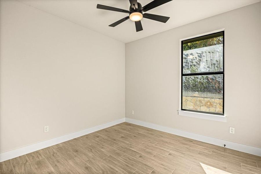 Spacious, unfurnished interior of a new home in , Granbury (Image 27). Spacious, unfurnished interior of a new home in , Granbury (Image 27).
