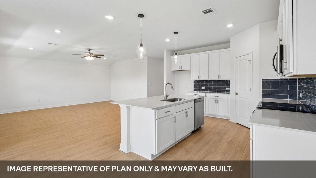 Furnished interior view inside a new home in Riverview, Georgetown (Image 7).