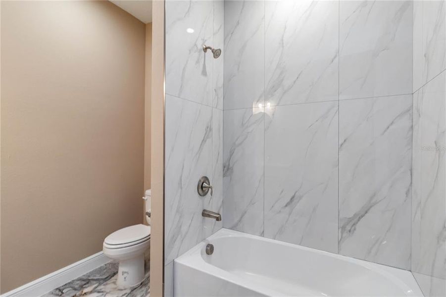 Furnished interior view inside a new home in , Clermont (Image 18).