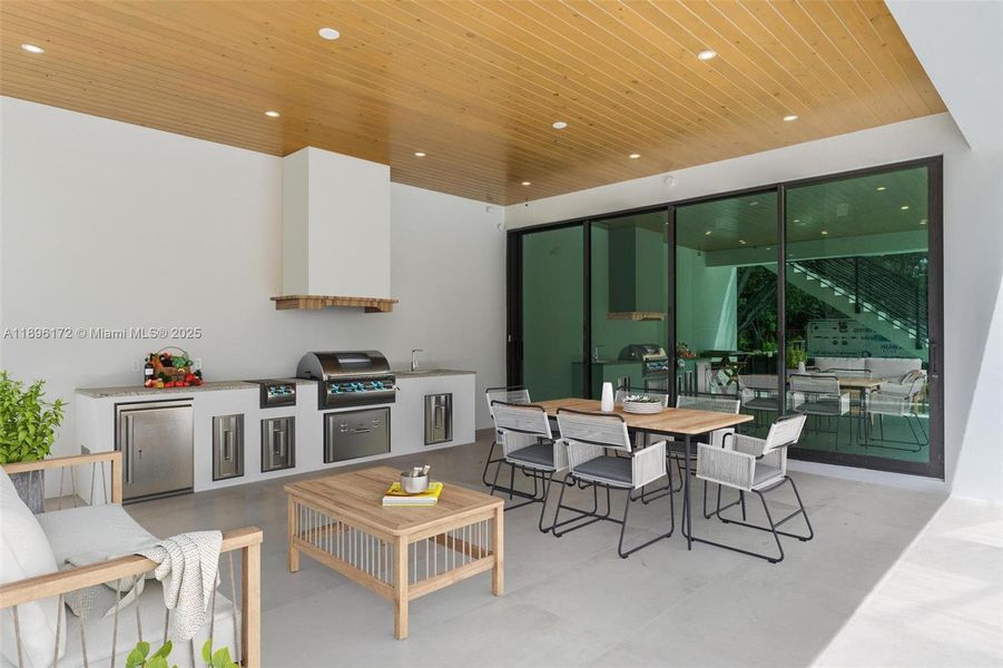 Exterior details and patio area of a home in , Palmetto Bay (Image 28). Exterior details and patio area of a home in , Palmetto Bay (Image 28).