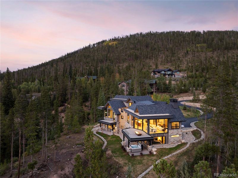 Image 42 of a home in .